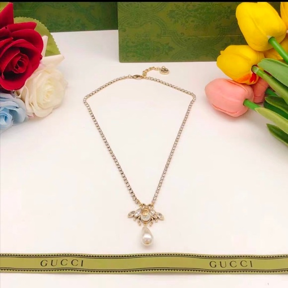 Gucci Gold Necklace with Pearl Accent - Picture 1 of 3